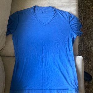 LuLuLemon The Fundamental V-Neck T-Shirt size L